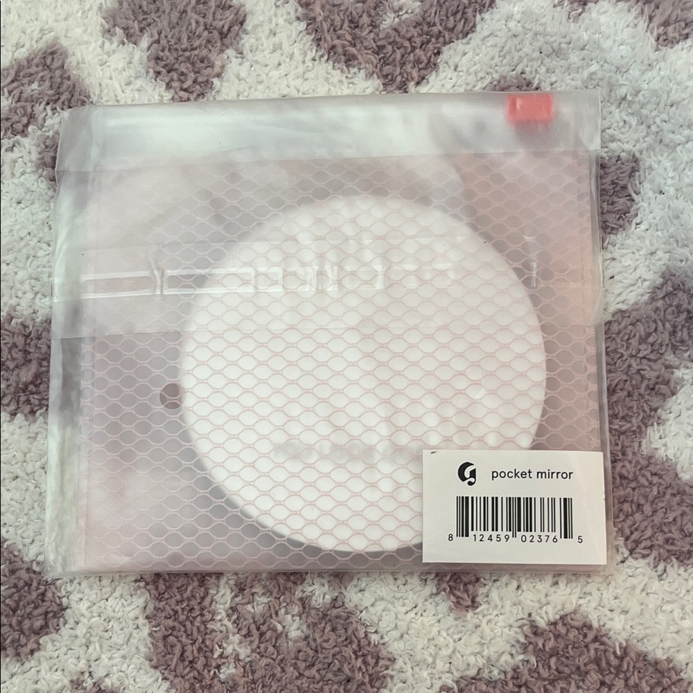 NWB: Limited Edition Glossier Pocket Mirror with Pouch - Picture 4 of 4
